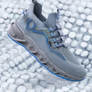 Boy's sporty sneakers