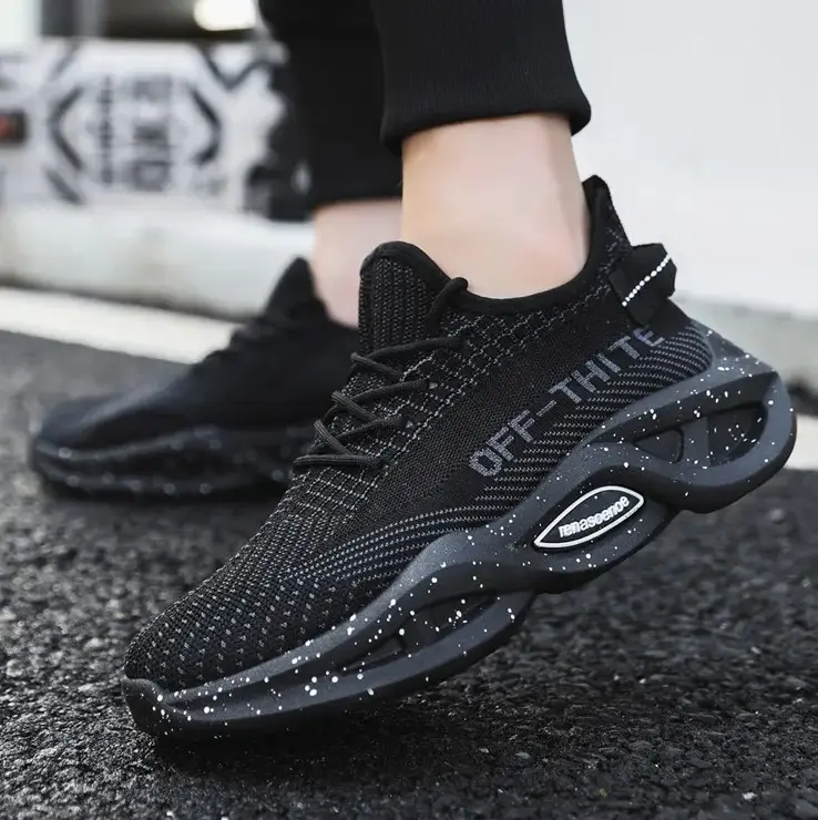 Men's sporty shoes Men's sports shoes