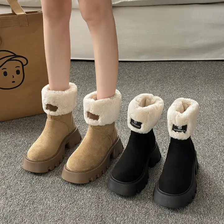 Fur-lined ankle boots Fur-lined ankle boots