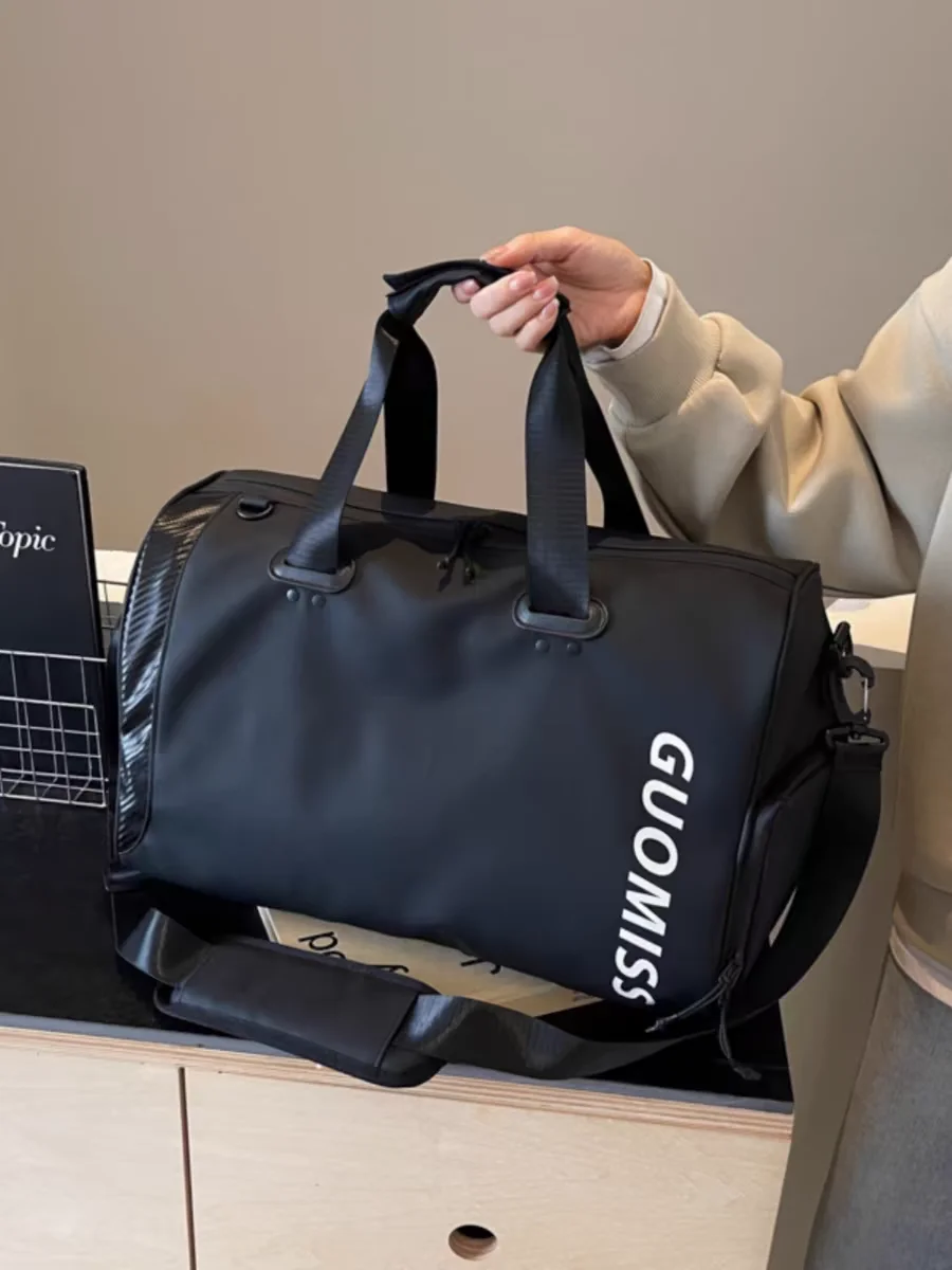 قیمت کیف ورزشی زنانه مشکی چرم قیمت کیف ورزشی زنانه مشکی چرم