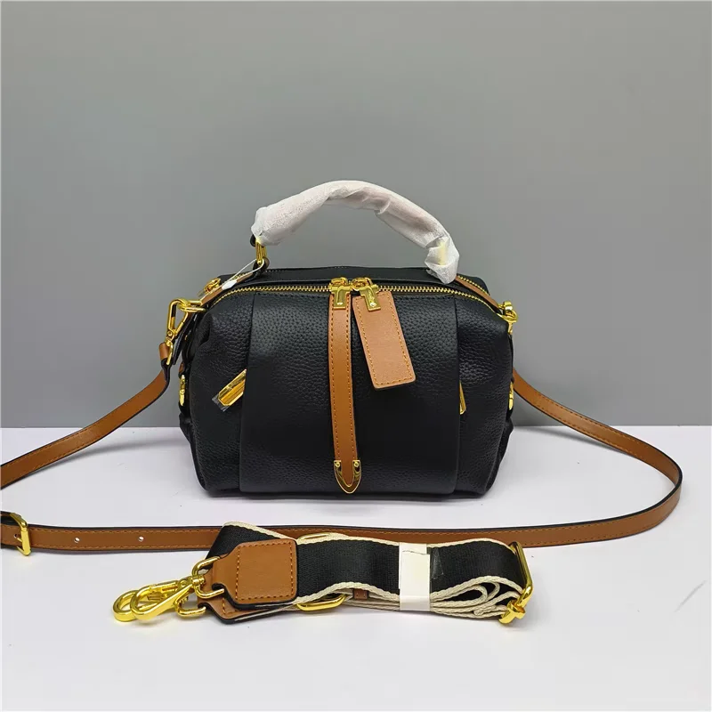 Elegant women's handbag Stylish women's handbag