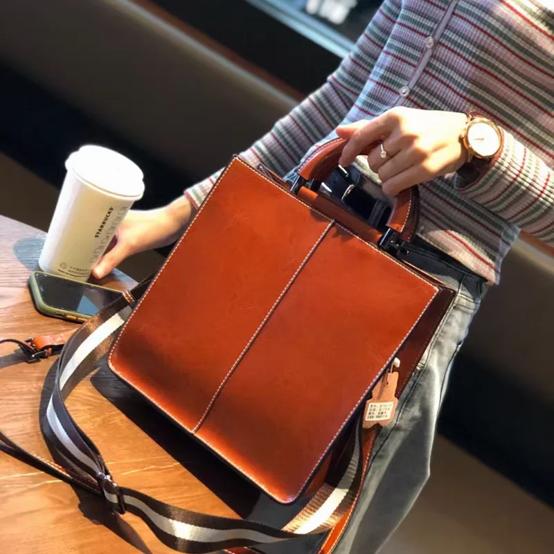 High-quality women's handbag High-quality women's handbag