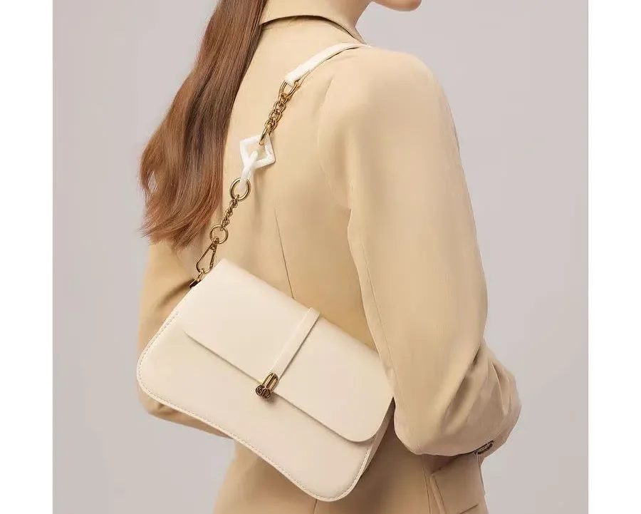 Imported white women's handbag Imported white women's handbag