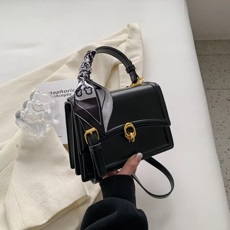 Price of genuine women's black leather handbag Price of genuine black women's handbag