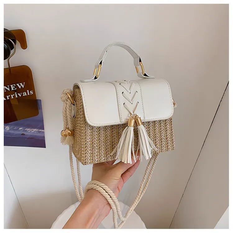 Imported white women's hand-held bag Imported white women's handheld bag