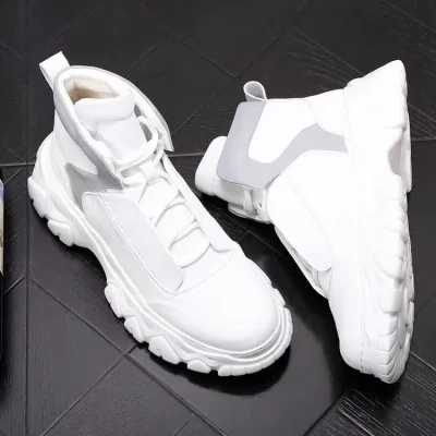 Imported men's white sporty shoes