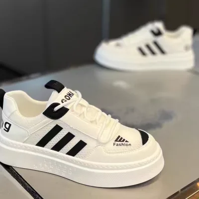 Men's stylish and trendy white sneaker model for the year