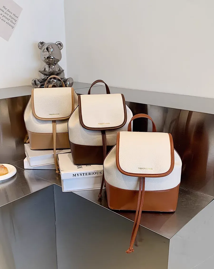 Trendy white and brown women's leather bag model Trendy white and brown women's leather handbag model