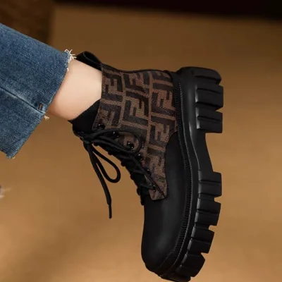 Price and purchase of trendy women's brown leather boots