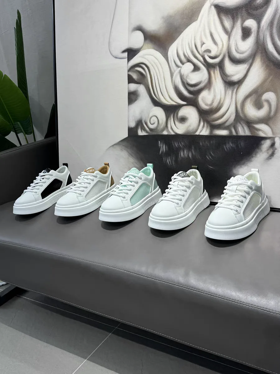 Men's sneaker fashion photo of the year Men's sneaker photo of the latest fashion season