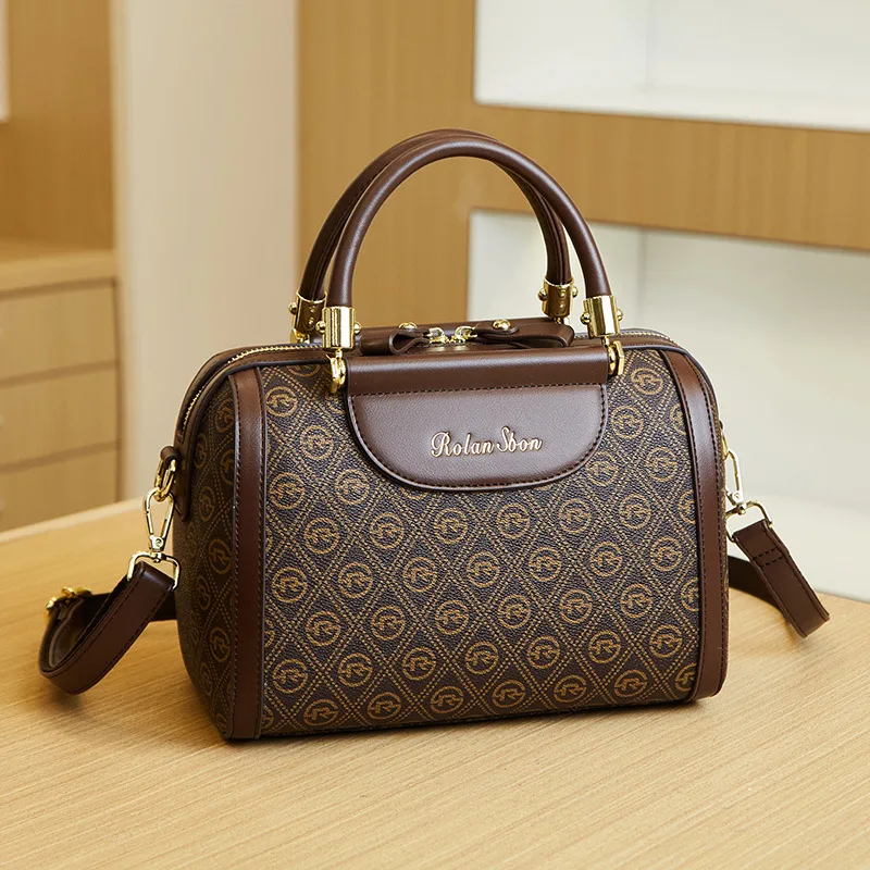 Brown women's double-strap shoulder bag Brown women's double-strap shoulder bag