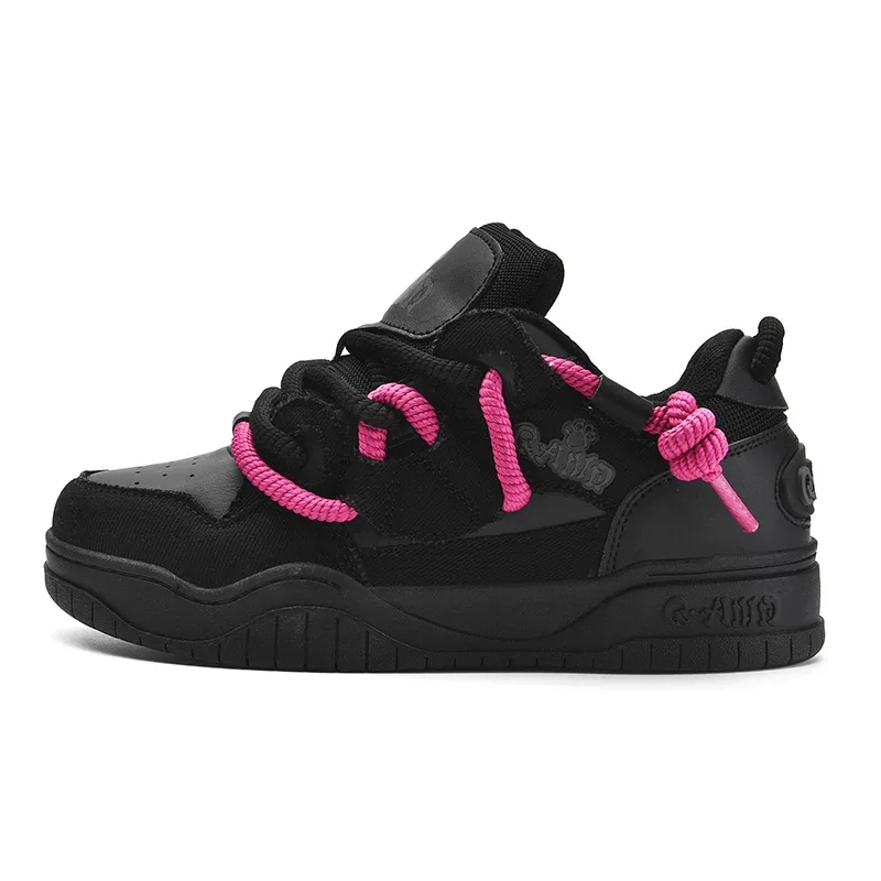 Buying black women's and men's sneakers of the latest fashion Buy trendy black women's and men's sneakers of the year