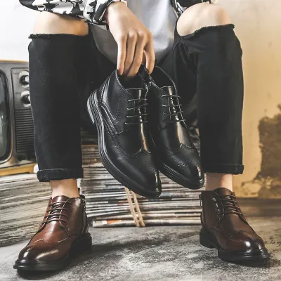 Stylish imported men's leather dress shoe model