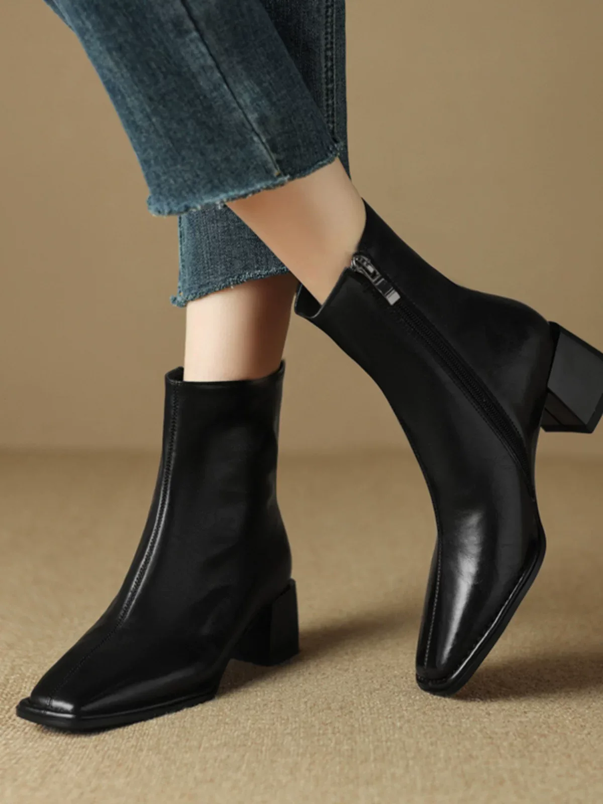 Genuine black leather girl's ankle boots, imported Genuine black leather girl’s ankle boots