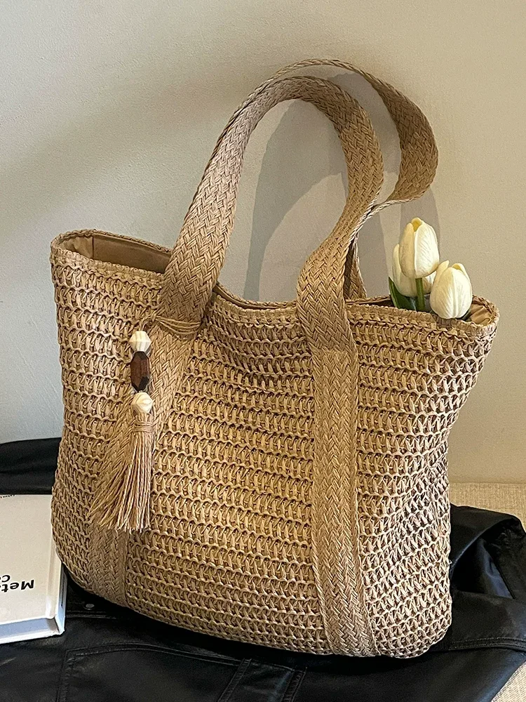 Women's modern fashion of the year: Wide-strap brown wicker handbag Women's Wide Strap Brown Woven Handbag for the Fashion Year