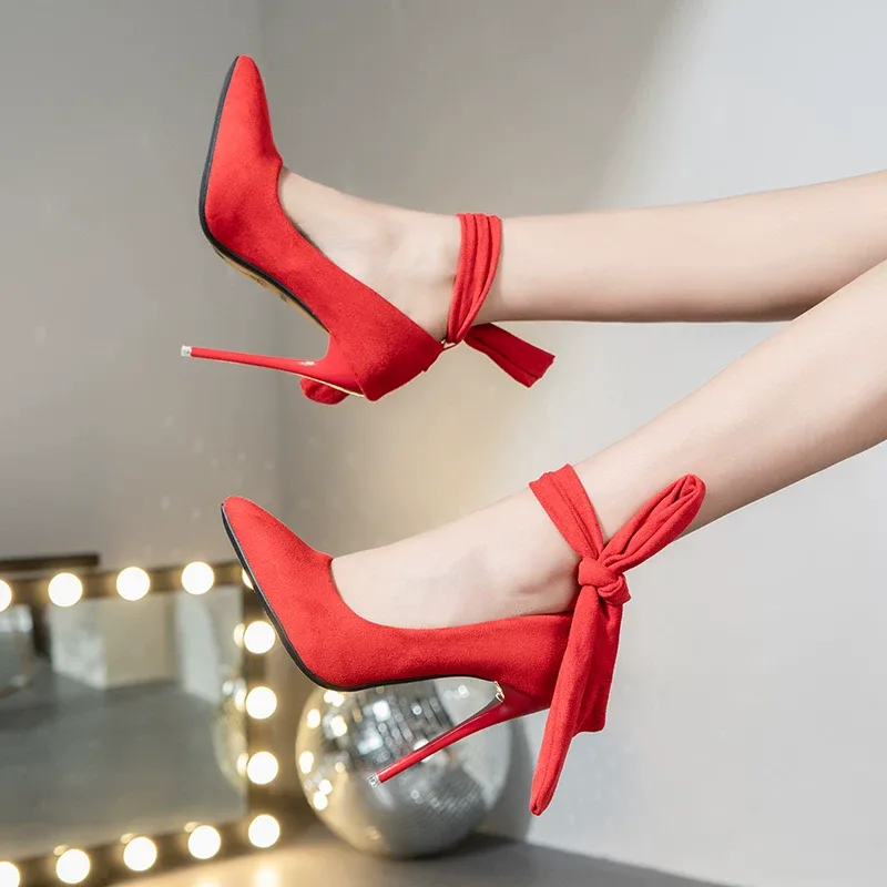 Photo of a women's red high-heeled formal shoe (external brand) Photo of a women's red high-heeled formal shoe (foreign)