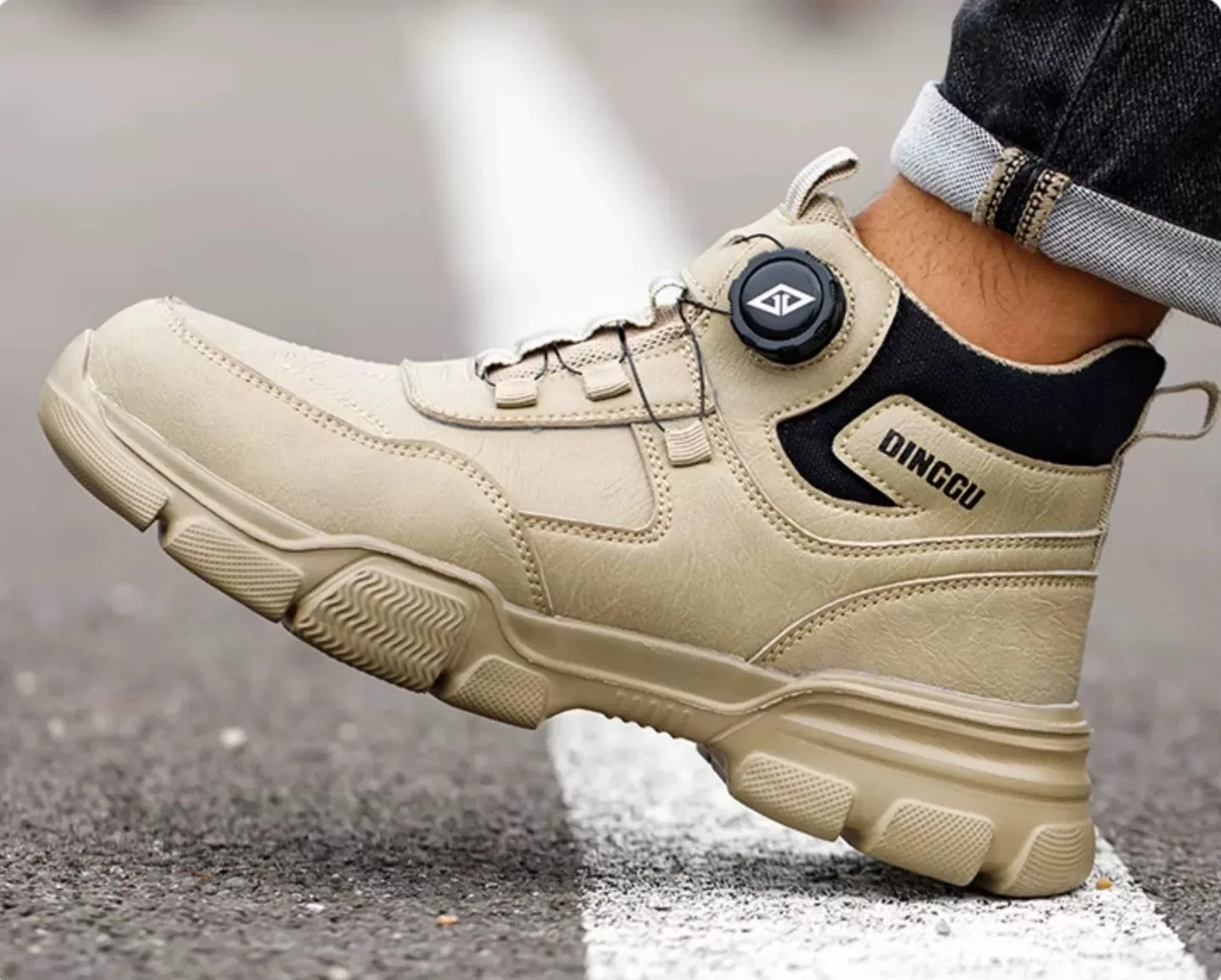 Buy men's cream-colored ankle boots from Madasal Buying men's cream-colored ankle boots from Madal