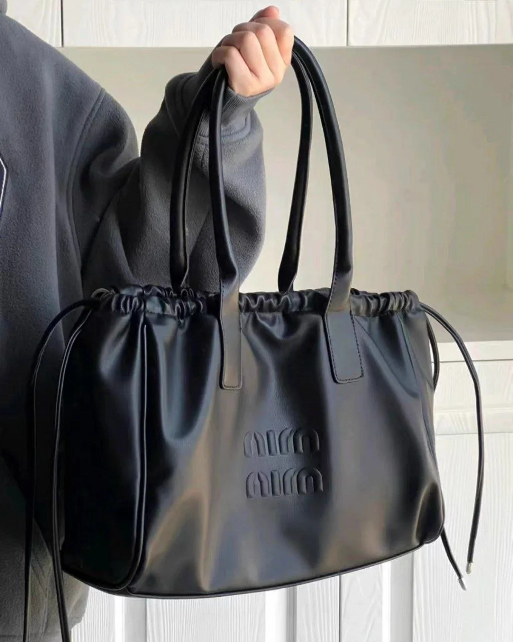 Price of genuine women's handbag Price of genuine women's handbag