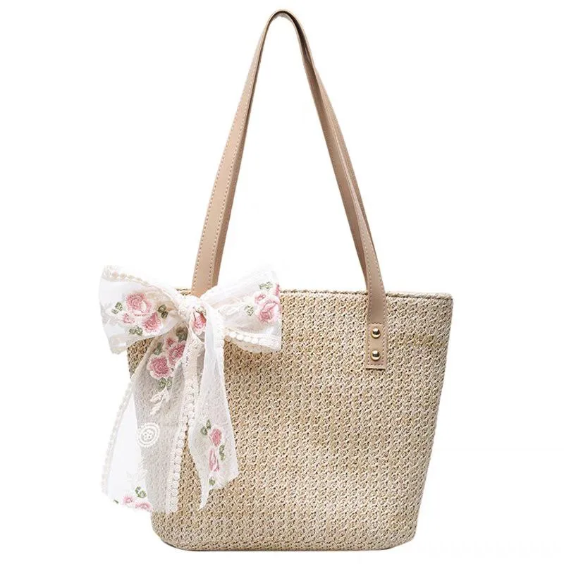 Trendy foreign women's straw shoulder bag photo Trendy foreign women's straw shoulder bag photo