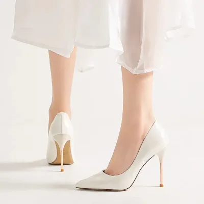 Simple bridal high-heeled pointed shoes