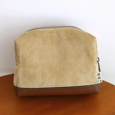 Trendy girls' velvet makeup bag model of the year