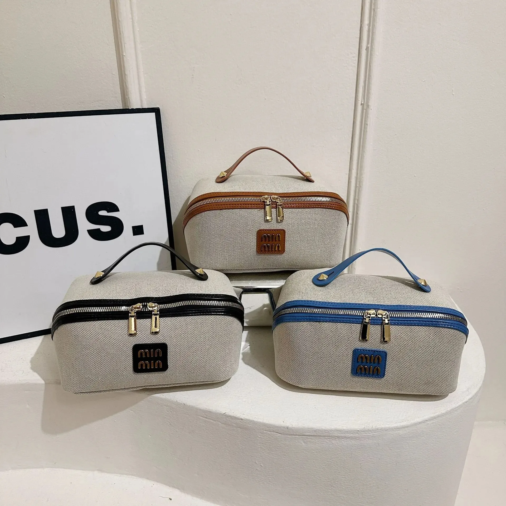 Price of genuine Canvas cosmetic bags for girls and women Price of Canvas girls' and women's original makeup bag