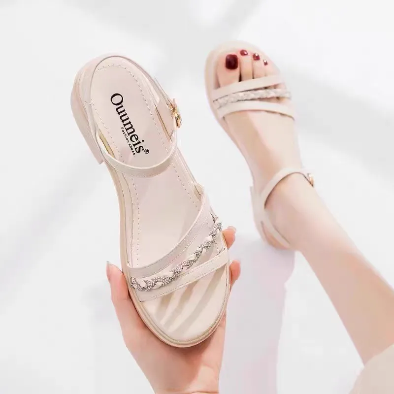 Price of women's and girls' genuine summer slip-on shoes in beige Price of women's and girls' genuine summer slip-on shoes with straps in beige