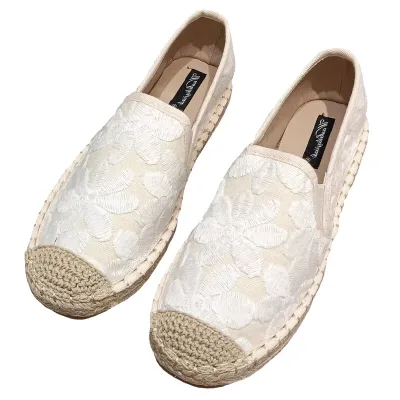 Price of women's and girls' summer beige flat-heeled shoes, authentic