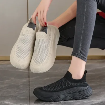 Price of genuine girls' and women's sporty shoes