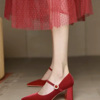Imported women's red formal shoes photo