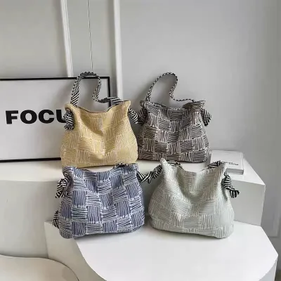 New stylish and spacious fabric shoulder bag for girls and women