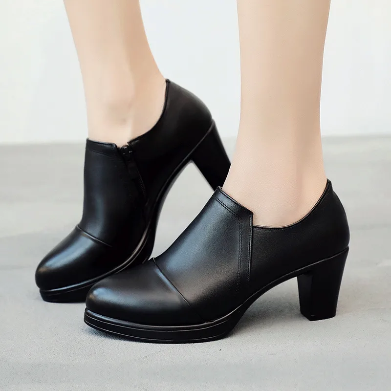 Photo of women's formal shoes, fashion of the year Formal women's leather shoe fashion year photo