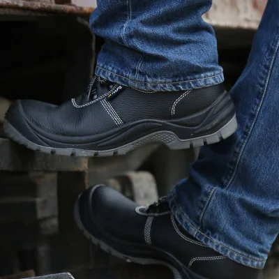 Black men's safety shoes, foreign