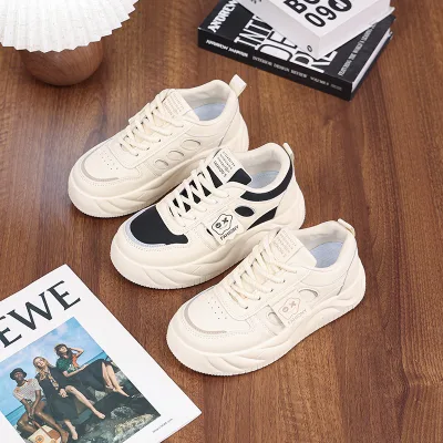 خرید کتونی چرم زنانه و دخترانه اورجینال